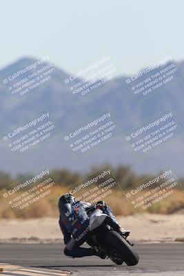 media/Oct-30-2025-Racers Edge (Thu) [[dabbdaf680]]/2-A Group/Session 2 (Turn 16)/